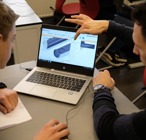 Docenten én leerlingen van Wartburg College werken met Fusion 360